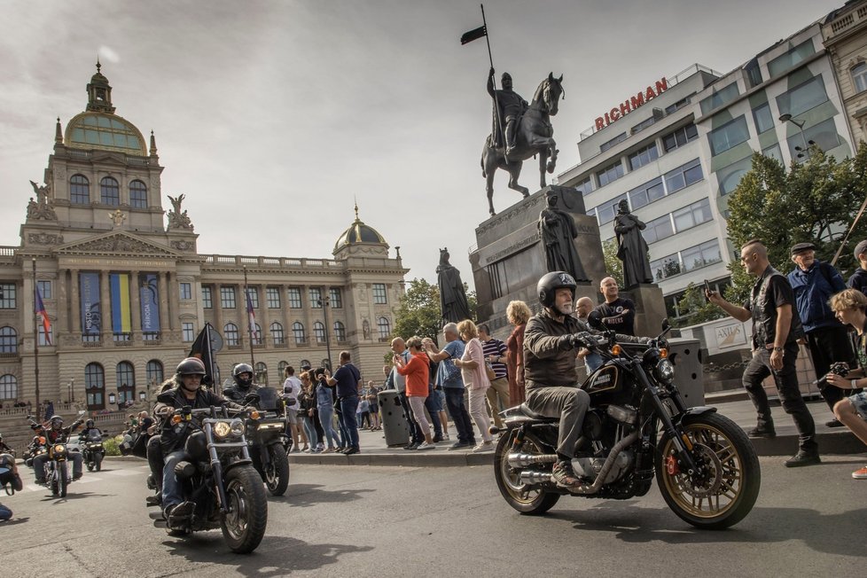 Vášní nově zvoleného prezidenta Petra Pavla je jízda na motockylu.