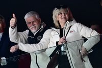 Petr Pavel s první dámou Evou na olympiádě: Pivko v Českého domu a pak fandění na hokeji!