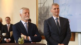 Petr Pavel v Míčovně na Hradě: Slavnostní podpis přihlášky ČR na zimní olympiádu a paralympiádu v Itálii 2026 (1.4.2025).