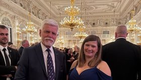 Poslankyně Adriana Chochelová (STAN) s prezidentem Pavlem na recepci ve Španělském sále (28.10.2026)