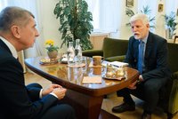 Macinka nemůže ignorovat prezidenta, shodli se na Hradě. Pavel žádá Babiše „tlumit rozpory“