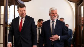 Prezident Petr Pavel dorazil do Sněmovny, vítal ho Tomio Okamura (3.3.2026)