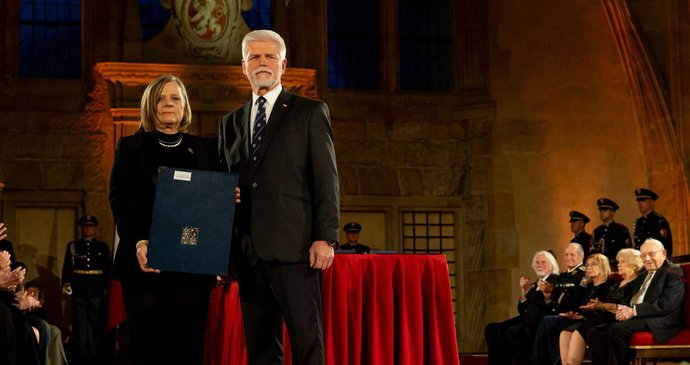 Předávání státních vyznamenání 2025: Petr Pavel a partnerka zesnulé Dany Drábové (28.10.2025)