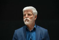 Pavel po úderech v Íránu: Prioritou je bezpečnost Čechů a diplomatů! Nechce další vyhrocení