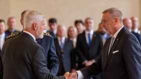 Petr Pavel na Hradě při jmenování nových generálů (28.10.2026)
