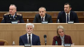 Velitelské shromáždění Armády ČR za účasti prezidenta Pavla, ministryně v demisi Černochové i náčelníka Řehky(25.11.2025)