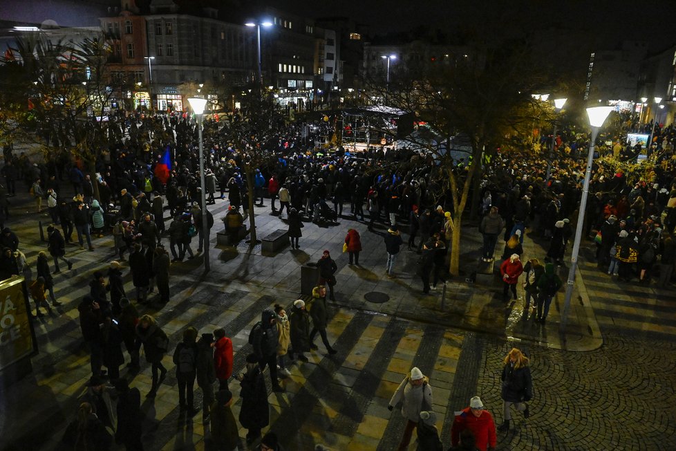 Petr Pavel vyrazil před 2. kolem voleb do Ostravy (19. 1. 2023)