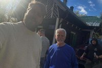 Pavel po předávání metálů: Procházka po Řípu! Chodí tam často, zní z místní chaty