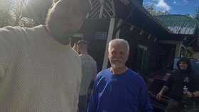 Prezident Petr Pavel se po předávání státních vyznamenání šel proběhnout na horu Říp (29.10.2025).