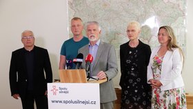 Generál Petr Pavel představil tým iniciativy Společně silnější, která má umět připravit Česko na případné další krize (15. 7. 2020).