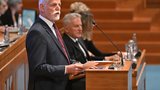 Senát schválil Pavlovy kandidáty na ústavní soudce. Po „tortuře“ i sporného Fremra