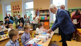 Prezident Petr Pavel zahájil školní rok v Základní a mateřské škole Regionu Karlovarský venkov (4.9.2023)