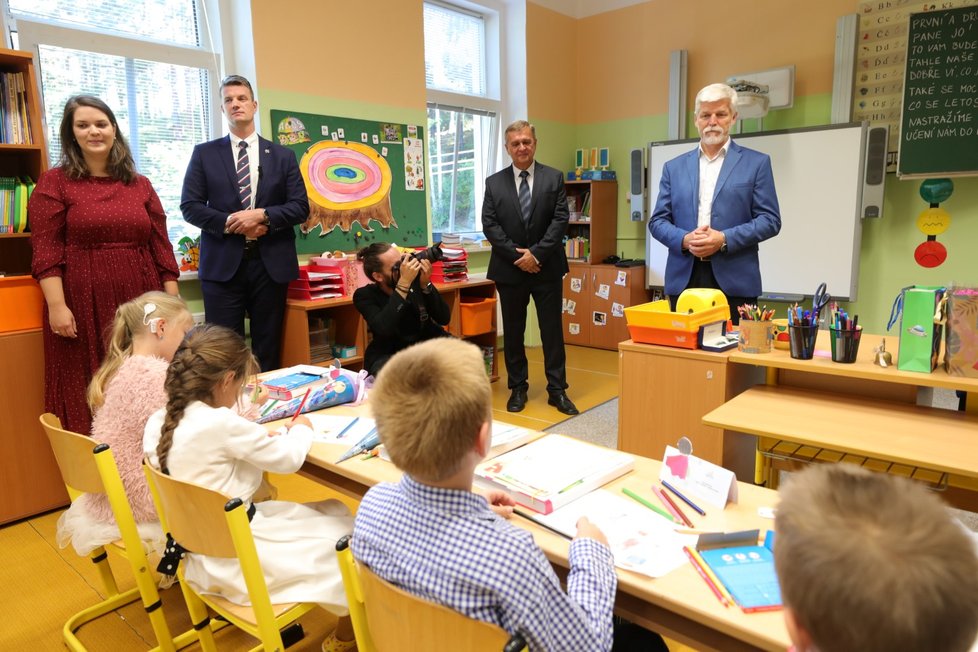 Prezident Petr Pavel zahájil školní rok v Základní a mateřské škole Regionu Karlovarský venkov (4.9.2023)