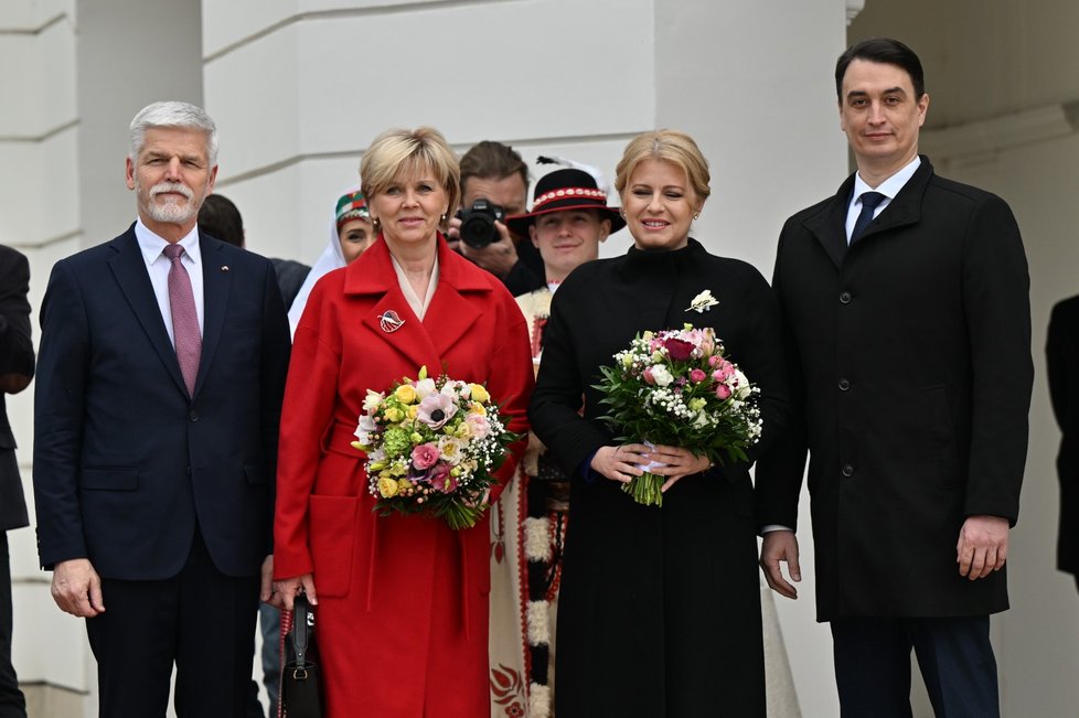 Návštěva prezidenta Petra Pavla na Slovensku: Prezidentka Zuzana Čaputová s partnerem, první dáma Eva Pavlová. (13.3.2023)