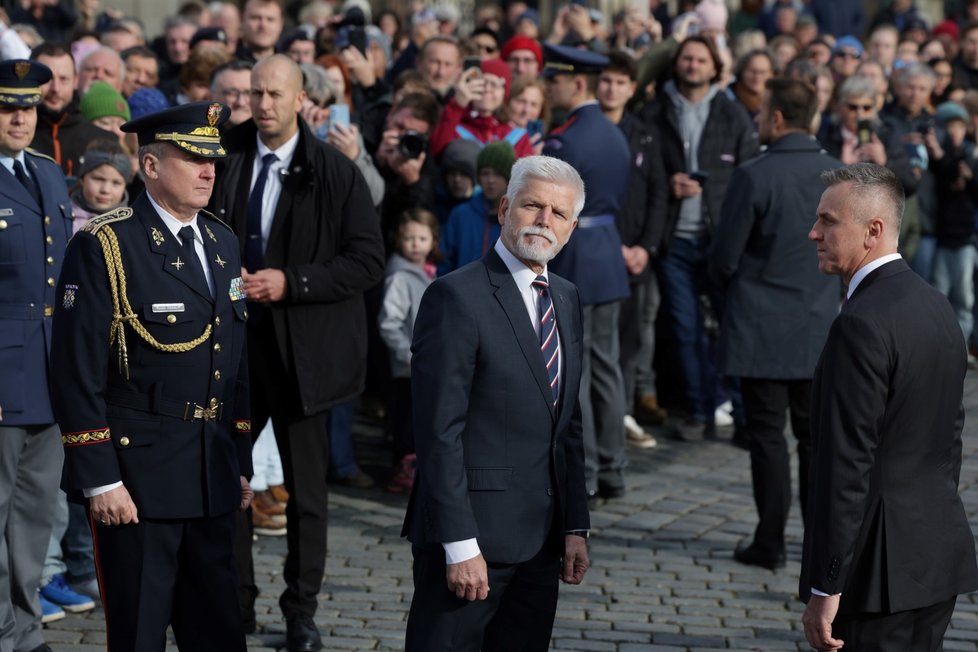 Petr Pavel vyrazil položit věnec k soše T. G. Masaryka na Hradčanském náměstí (28.10.2025) Petr Pavel vyrazil položit věnec k soše T. G. Masaryka na Hradčanském náměstí (28.10.2025)