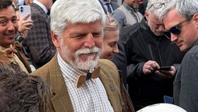Petr Pavel na charitativní jízdě motorek Triump (17. 5. 2026).
