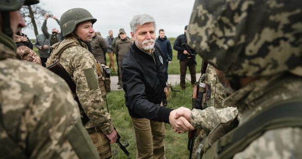 Prezident Pavel: Ukrajinská protiofenziva má šanci na úspěch, ale... Hrozí velké oběti!