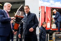 Pavel na severozápadě Čech: Dojal hluchoněmou holčičku. A vyzkoušel i hasičské kleště
