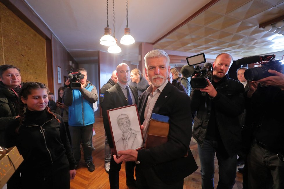 Zvolený prezident Petr Pavel na základní škole v ústecké části Mojžíř (23. 2. 2023)