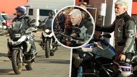Petr Pavel osedlal mašinu: Co má prezident za motorkářskou výbavu? 