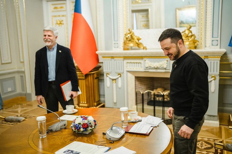 Prezident Petr Pavel s ukrajinským prezidentem Volodymyrem Zelenským (28.4.2023)