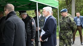 Petr Pavel si prohlédl v rámci dvoudenní návštěvy Zlínského kraje areál bývalých muničních skladů, 17. dubna 2024, Vlachovice, Zlínsko.