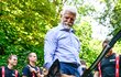 Zdá se, že Petr Pavel má k psům blízko. Zdá se, že Petr Pavel má k psům blízko.