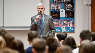 Pokud si to bude přát šedesát procent lidí, silně to zvážím. Pavel zvažuje obhajobu, vyzve ho Tykač? Pokud si to bude přát šedesát procent lidí, silně to zvážím. Pavel zvažuje obhajobu, vyzve ho Tykač?