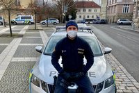 Policista Petr odřízl oběšence: Tatínek se probral z umělého spánku a je bez následků, děkuje dojatý syn