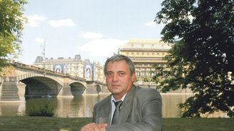 S Faltýnkem jsem se sešel kvůli škrtům v našem rozpočtu, tvrdí šéf ÚOHS Rafaj S Faltýnkem jsem se sešel kvůli škrtům v našem rozpočtu, tvrdí šéf ÚOHS Rafaj