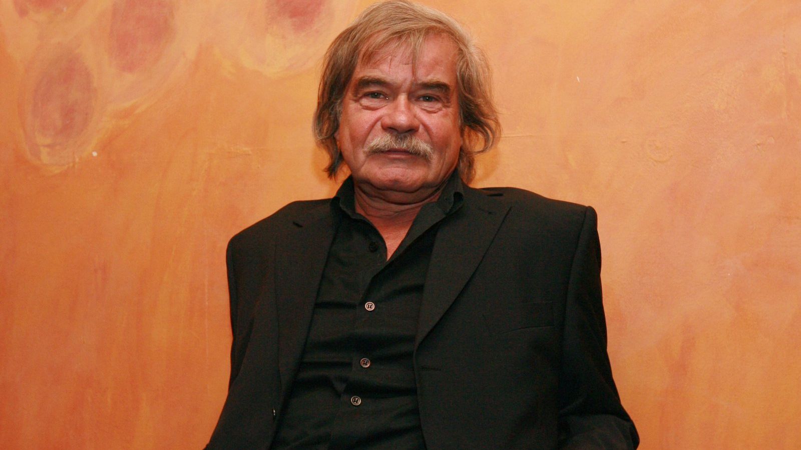 Sen Reezik Zpěvák Rezek vážně havaroval: Zavalilo ho pivo! Jel na koncert s Hanou ...