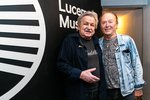 Rocker Petr Sedláček oslavil 80. narozeniny v Lucerně s Petrem Jandou.