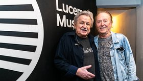 Rocker Petr Sedláček oslavil 80. narozeniny v Lucerně s Petrem Jandou.