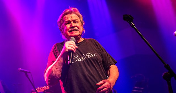 Rocker Petr Sedláček oslavil 80. narozeniny v Lucerně.