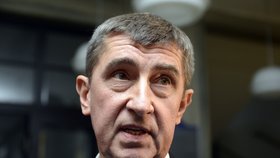 Andrej Babiš se soudí s Ústavem paměti národa