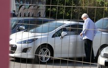 Petr Štěpánek si koupil nové auto: Kabriolet pro Zlatu!