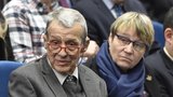 Zemřel disident a politik Petr Uhl (†80). Manžela Šabatové komunisté roky věznili