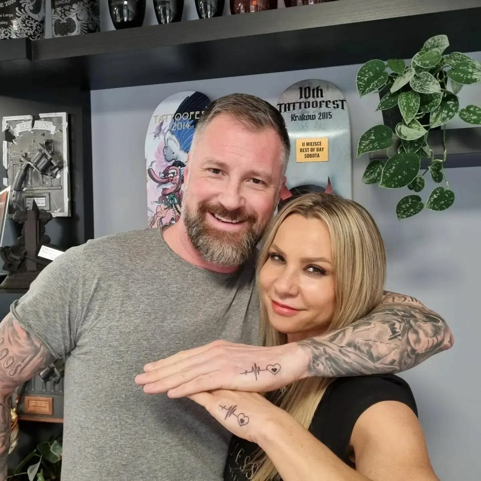 Petr Vágner si s partnerkou nechali udělat společné tetování