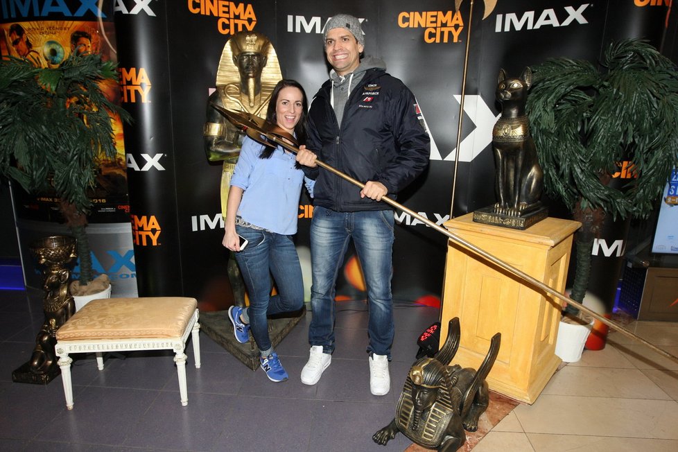 Do kina přišel i Petr Vojnar s přítelkyní.