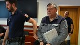 Exposlanec Wolf si po chycení v Paraguayi vyslechl trest. Expert: Kde byl zašitý a kdo mu pomáhal?!