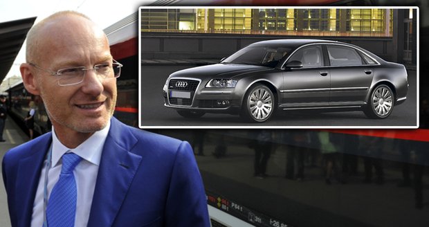 Petr Žaluda je šéfem českých drah, který si potrpí na luxus. Vozí se třeba služebním Audi A8