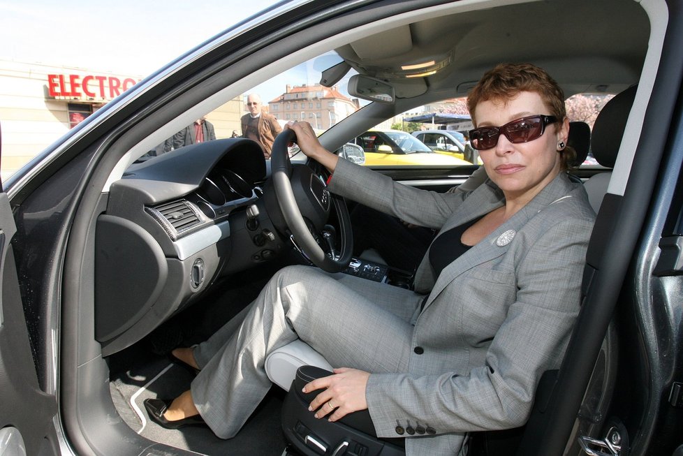 Exministryně za volantem, rok 2007