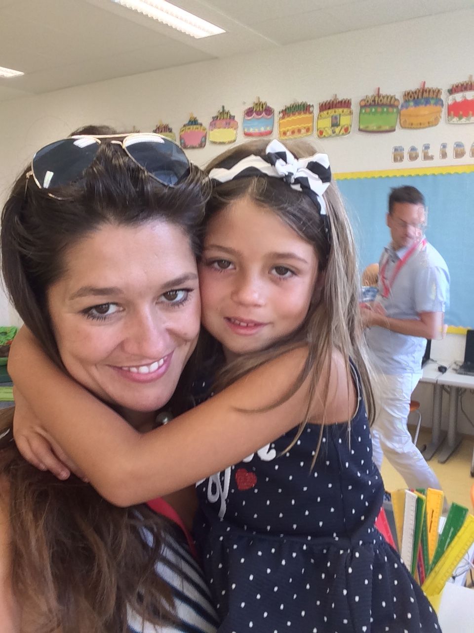 Adrianka v první třídě se svou mámou Petrou Faltýnovou