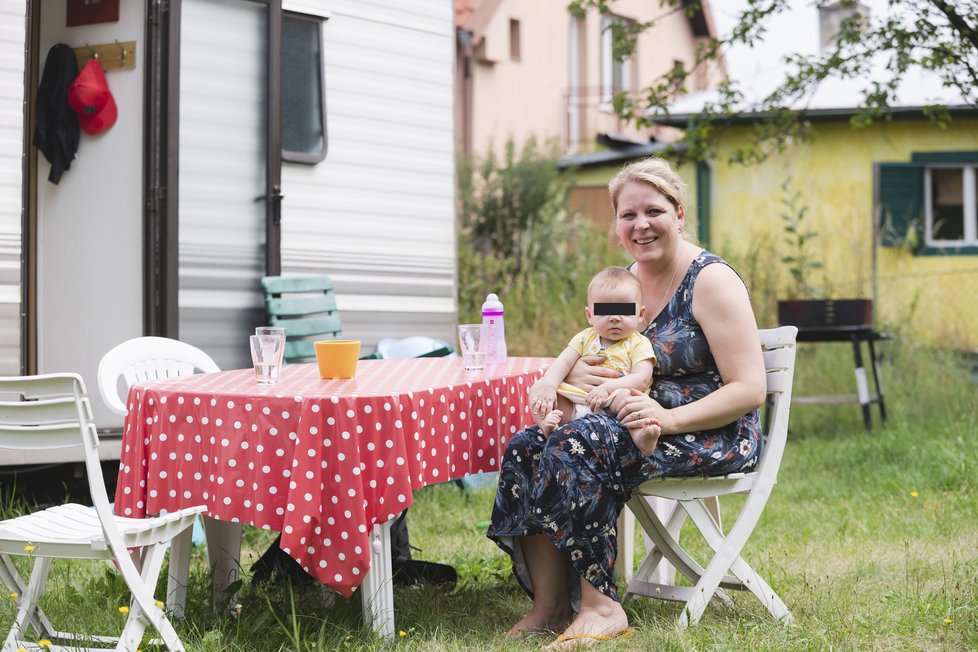 Velkou část dne v létě stejně tráví venku