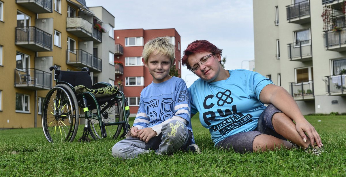 Petra vychovává sama svého syna Viktorka.