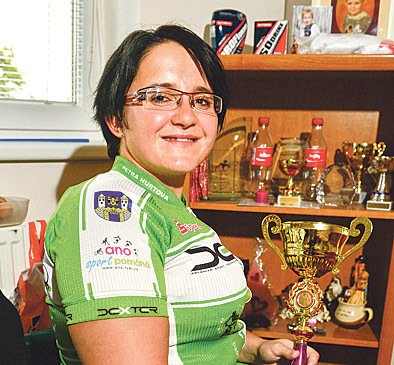 Petra Hurtová se stala v roce 2011 mistryní ČR handbiků jak v horské cyklistice, tak i v silniční cyklistice. Denně ujede v rámci tréninku do 30 kilometrů.