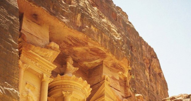 Pokladnice ve skalním městě Petra