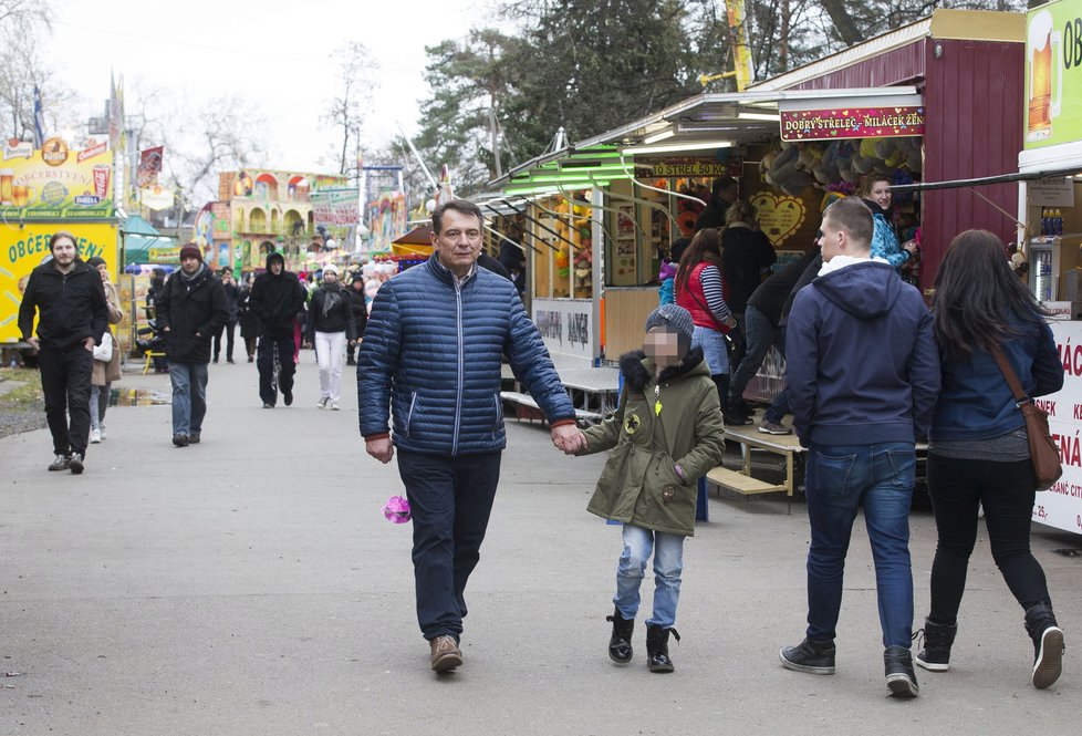 Jiří Paroubek s dcerou Margaritou na Matějské pouti