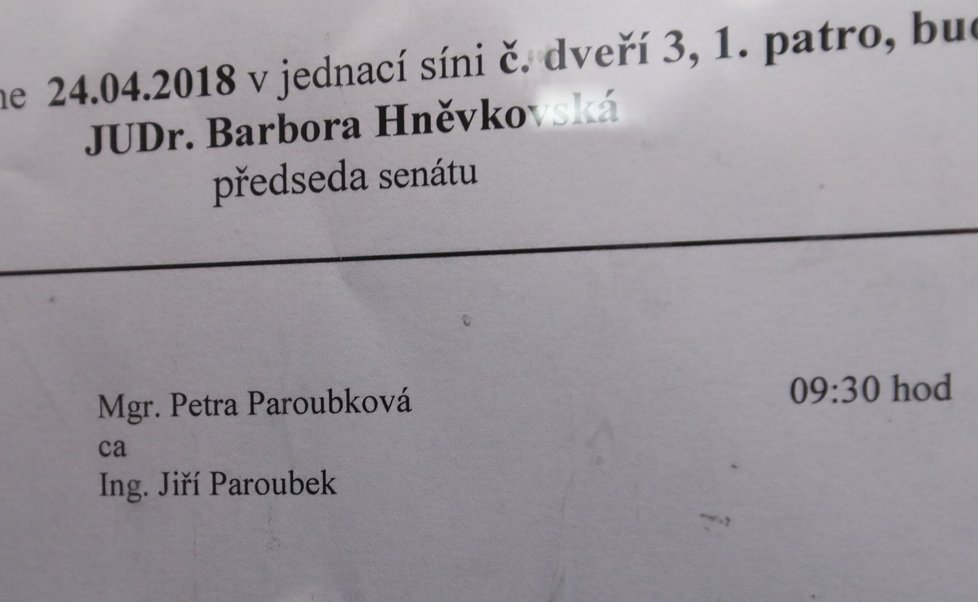 Soudní stání o výživné na Petru Paroubkovou