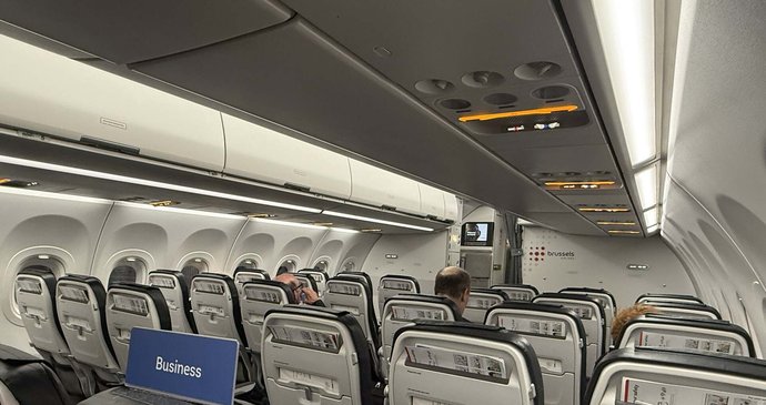 Petra Pecková si na sociálních sítích stěžovala na zdražení business class v aerolinkách. Komentující však její rozhořčení nesdíleli. (30.9.2026)